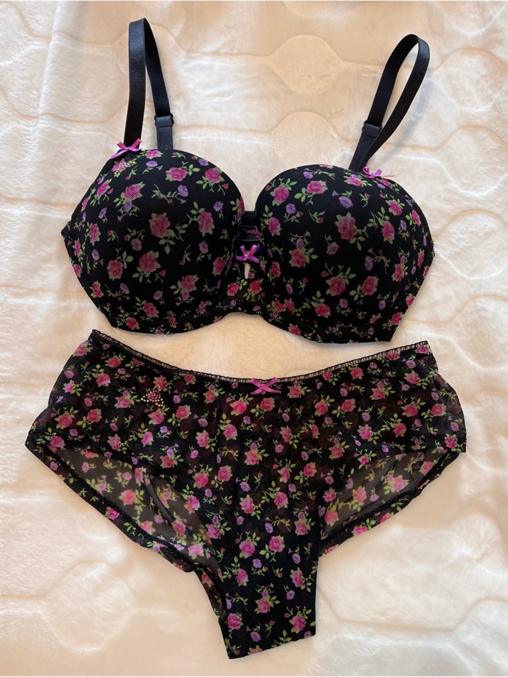 Betsey Johnson Black Bra & Brief Set with Pink Floral Print 32dd/s